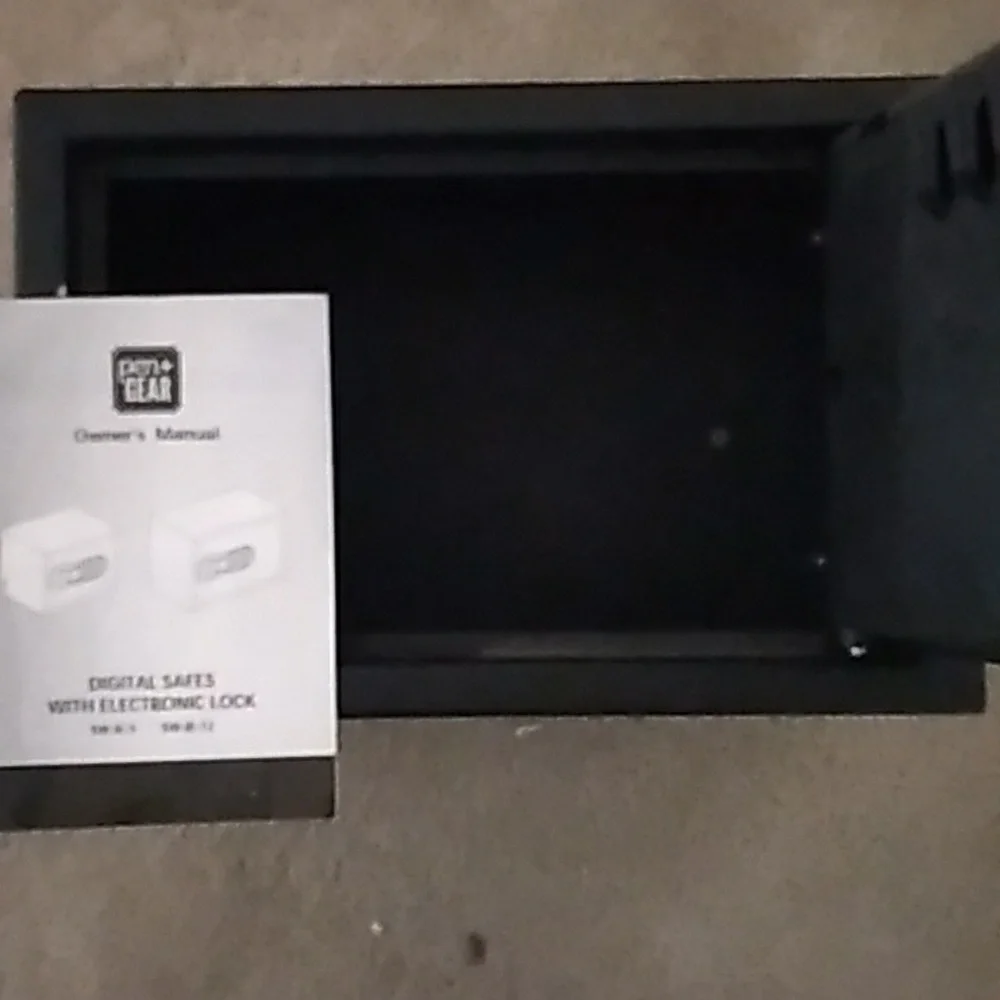 Safe - Picture 3 of 4